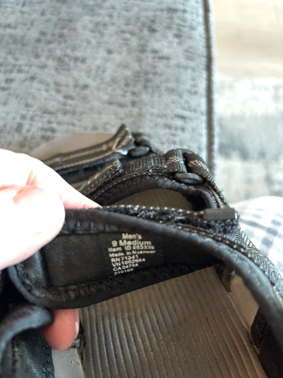 L.L. BEAN MENS SUMMER SANDALS - photo 4