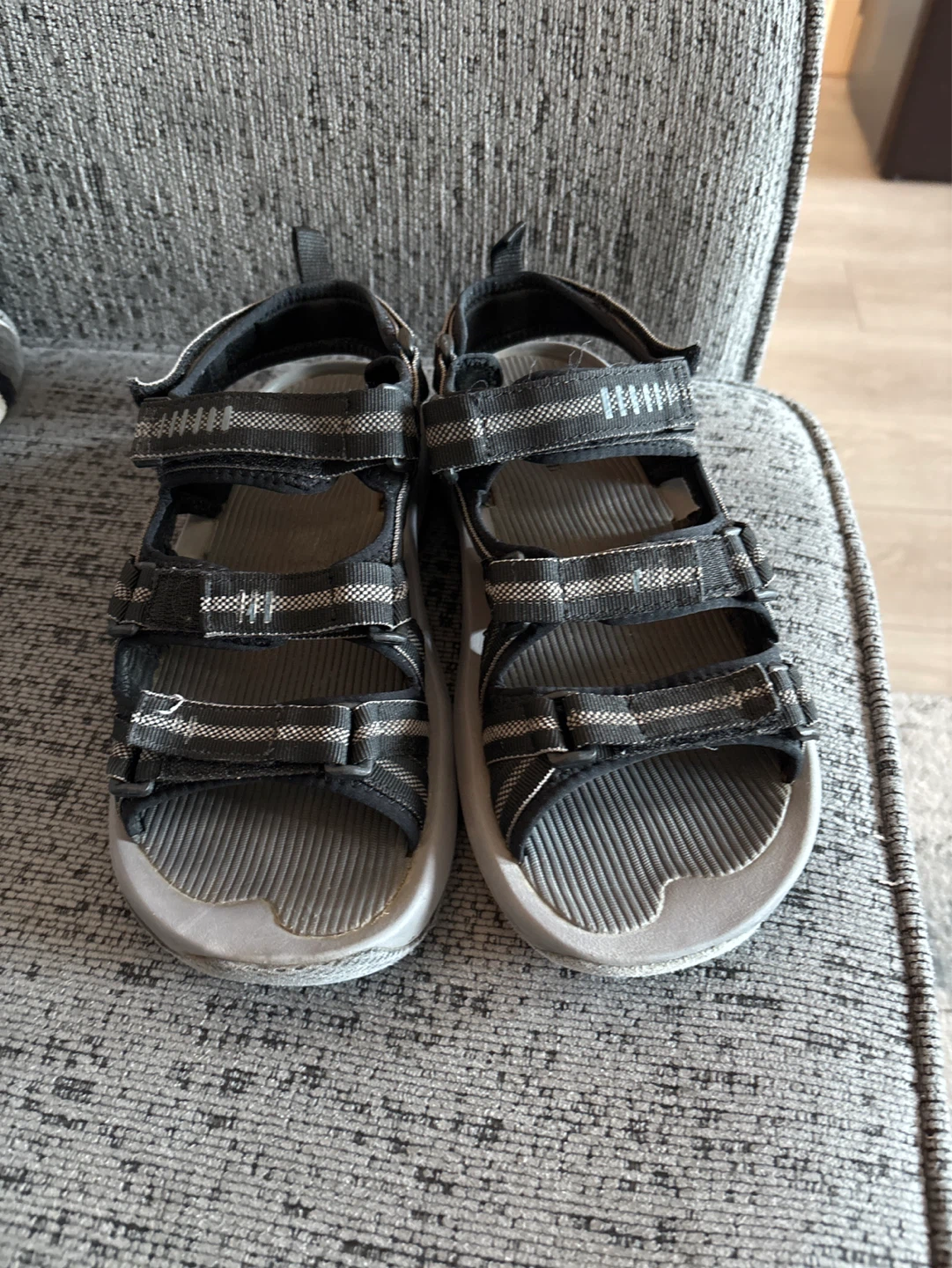 L.L. BEAN MENS SUMMER SANDALS