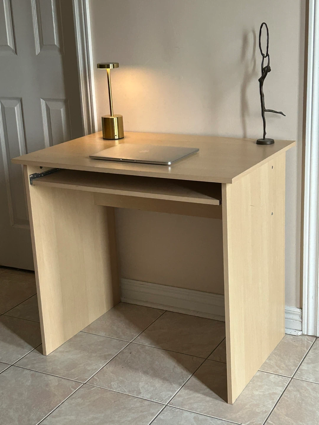 Compact Computer Desk with Pull-out Keyboard Tray - photo 3