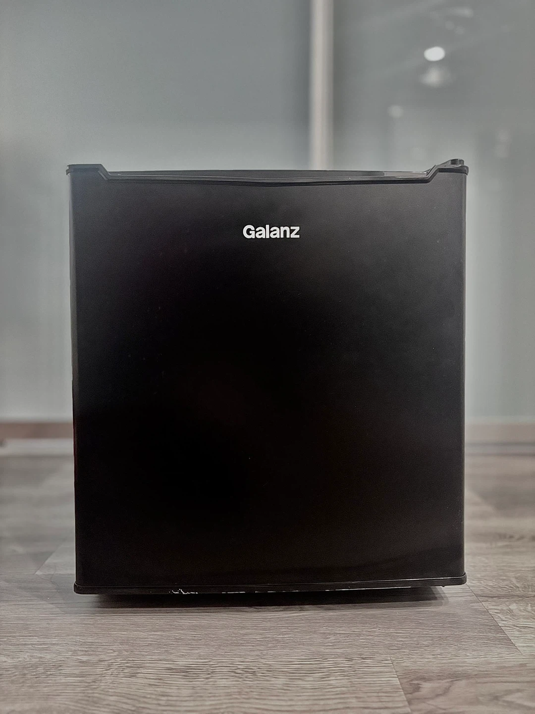 NEED GONE!: Galanz 1.7 cu. ft. mini fridge (FOR COLLEGE DORMS!)