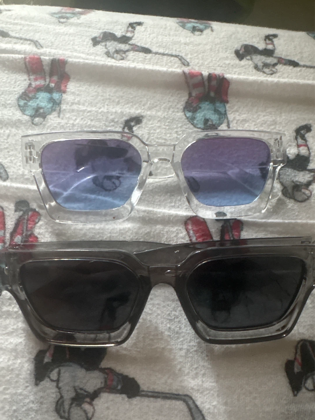 2 Pairs Sunglasses - Clear & Black Frames