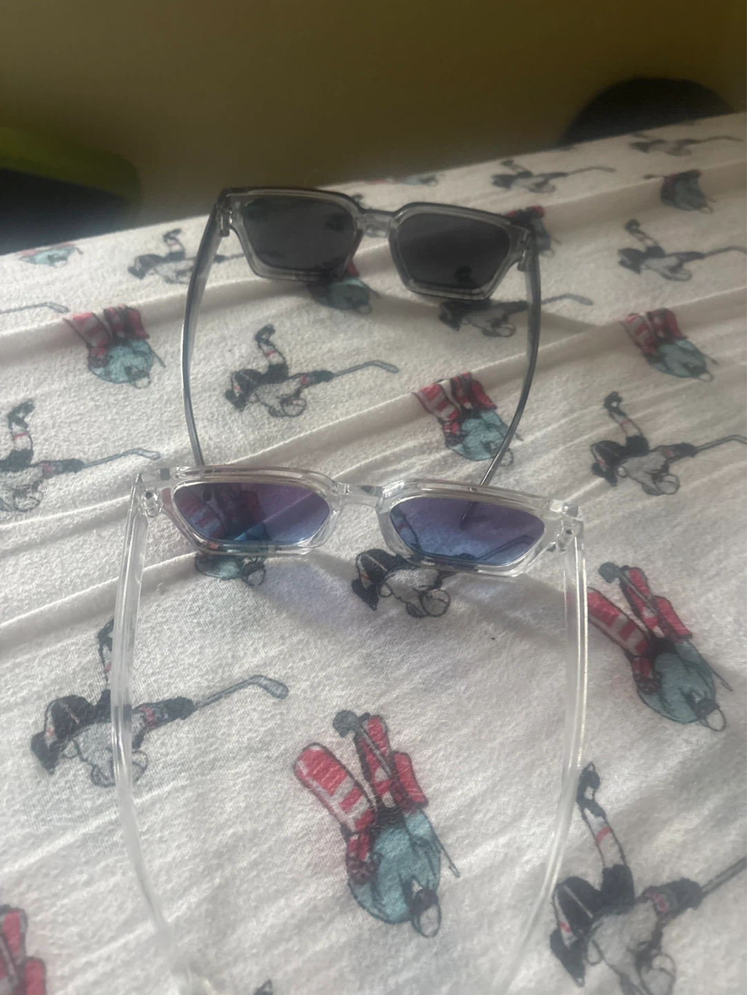 2 Pairs Sunglasses - Clear & Black Frames - photo 2
