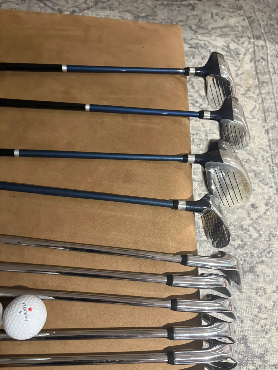 Dunlop Golf Club Set with Bag and Balls - photo 2