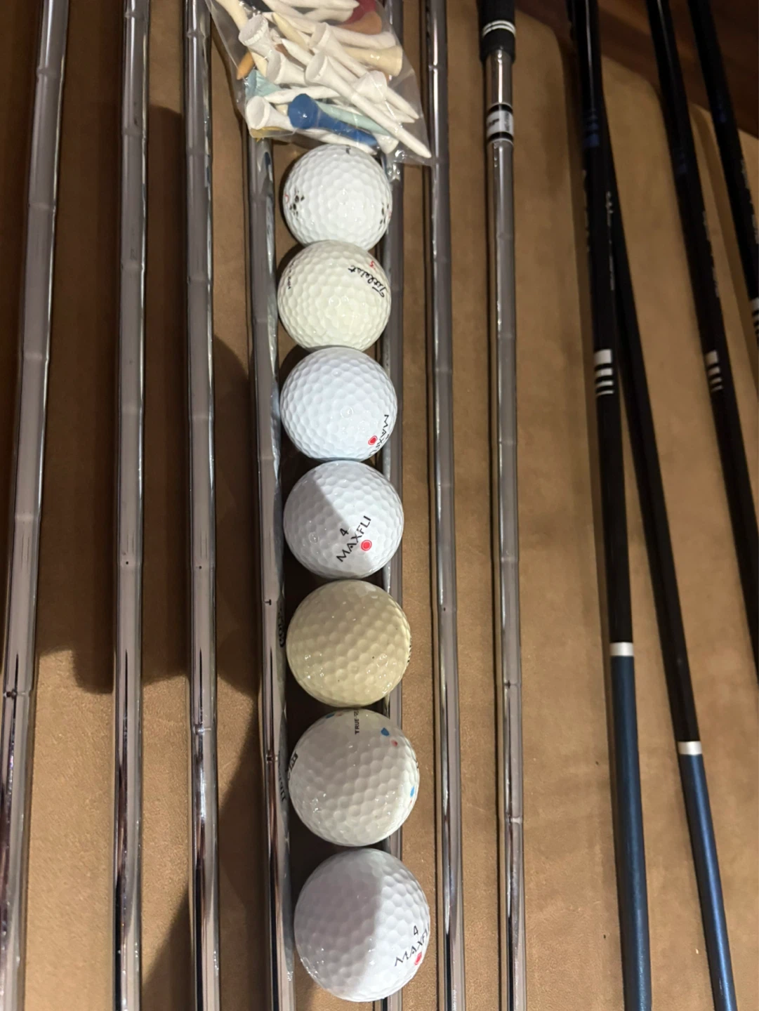 Dunlop Golf Club Set with Bag and Balls - photo 4