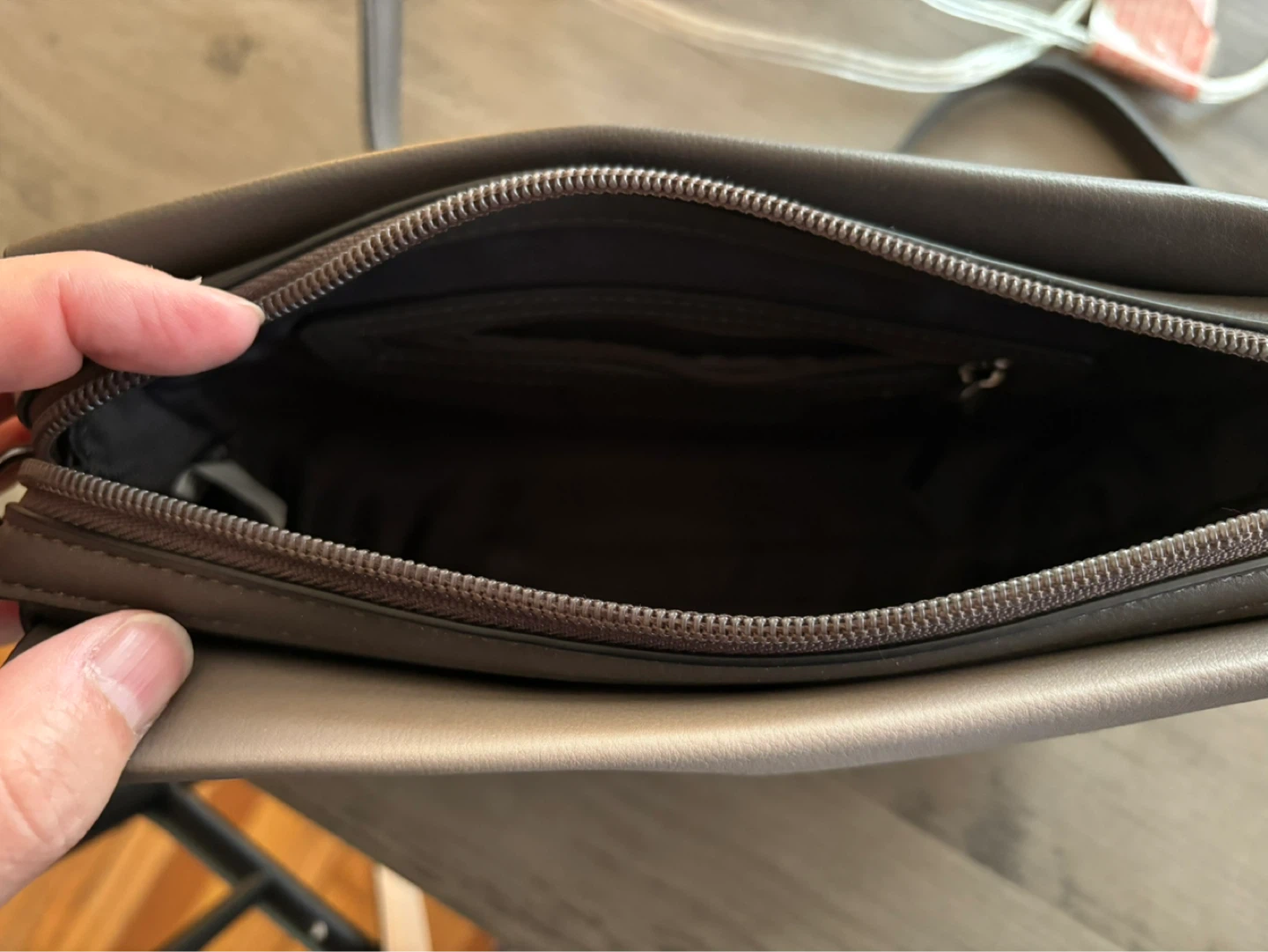 Simply Vera Vera Wang Crossbody Bag - photo 3