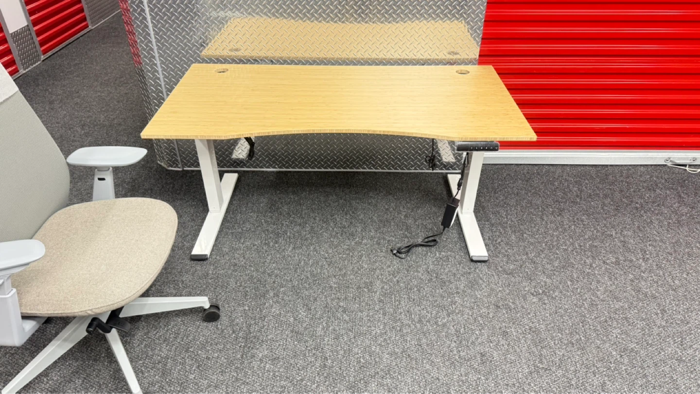 Adjustable Standing Desk - Bamboo Top - photo 4