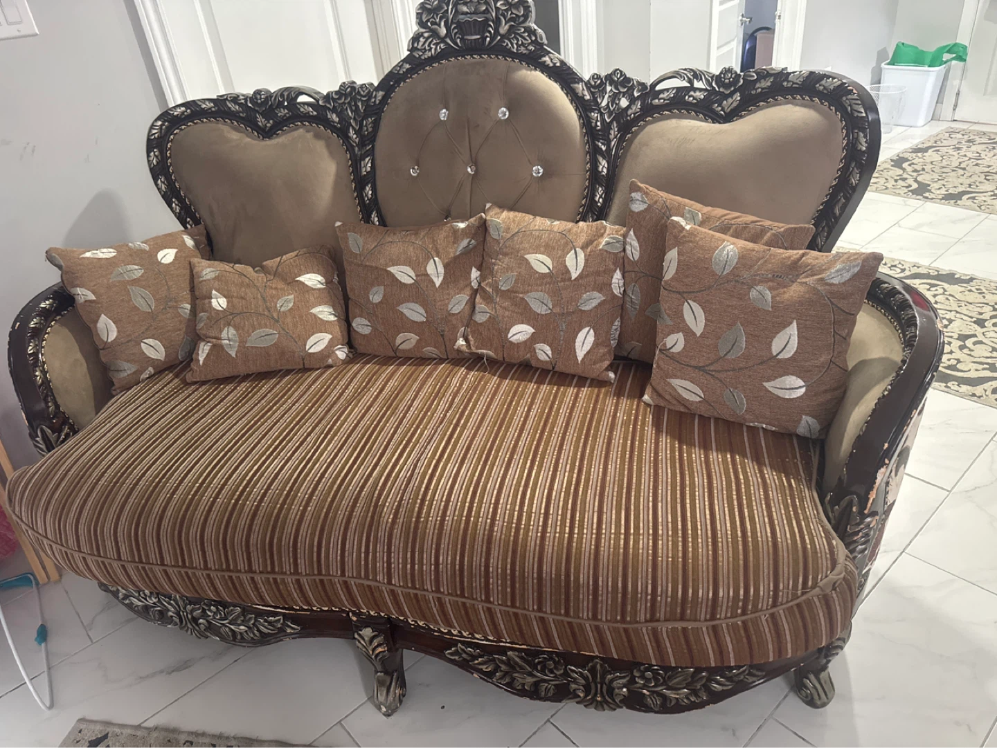 Sofa with Decorative Pillows
