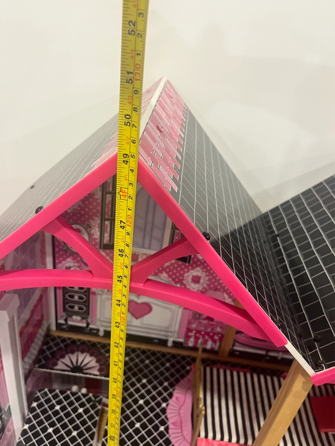 Large Pink Dollhouse with Furniture - photo 3