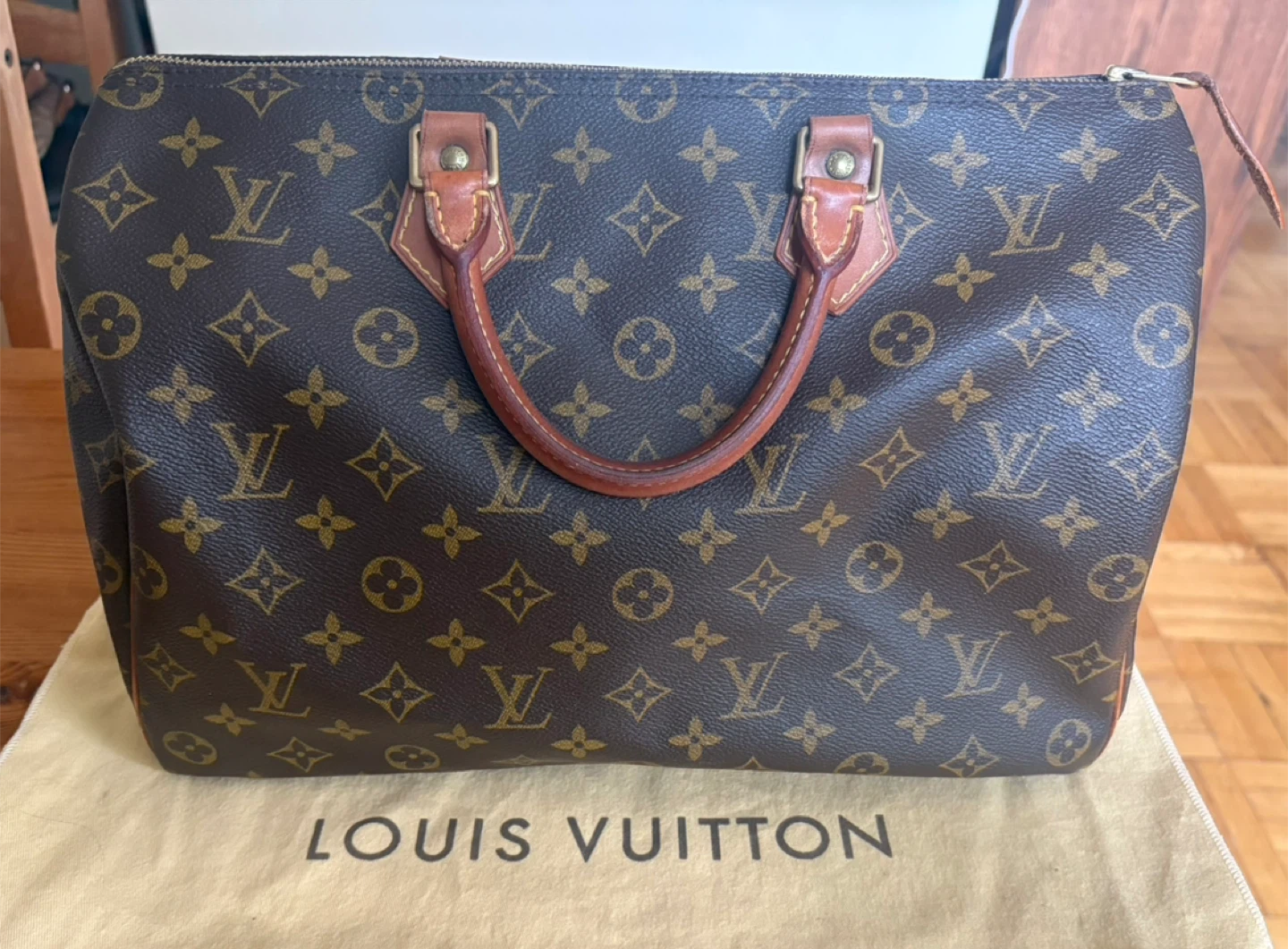 💯 Authentic Louis Vuitton Monogram Speedy 35