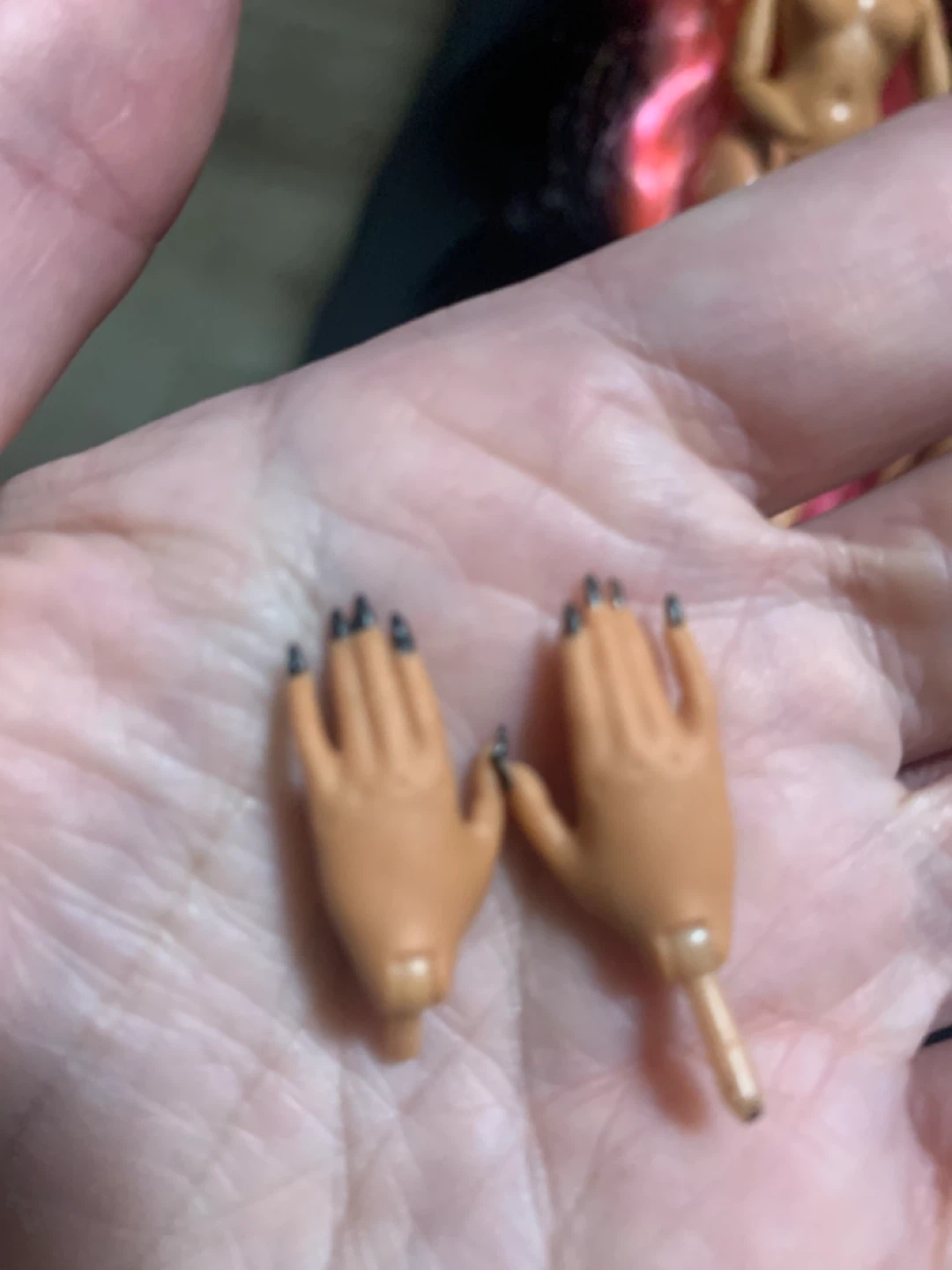 $5 each lol omg doll hands - photo 2