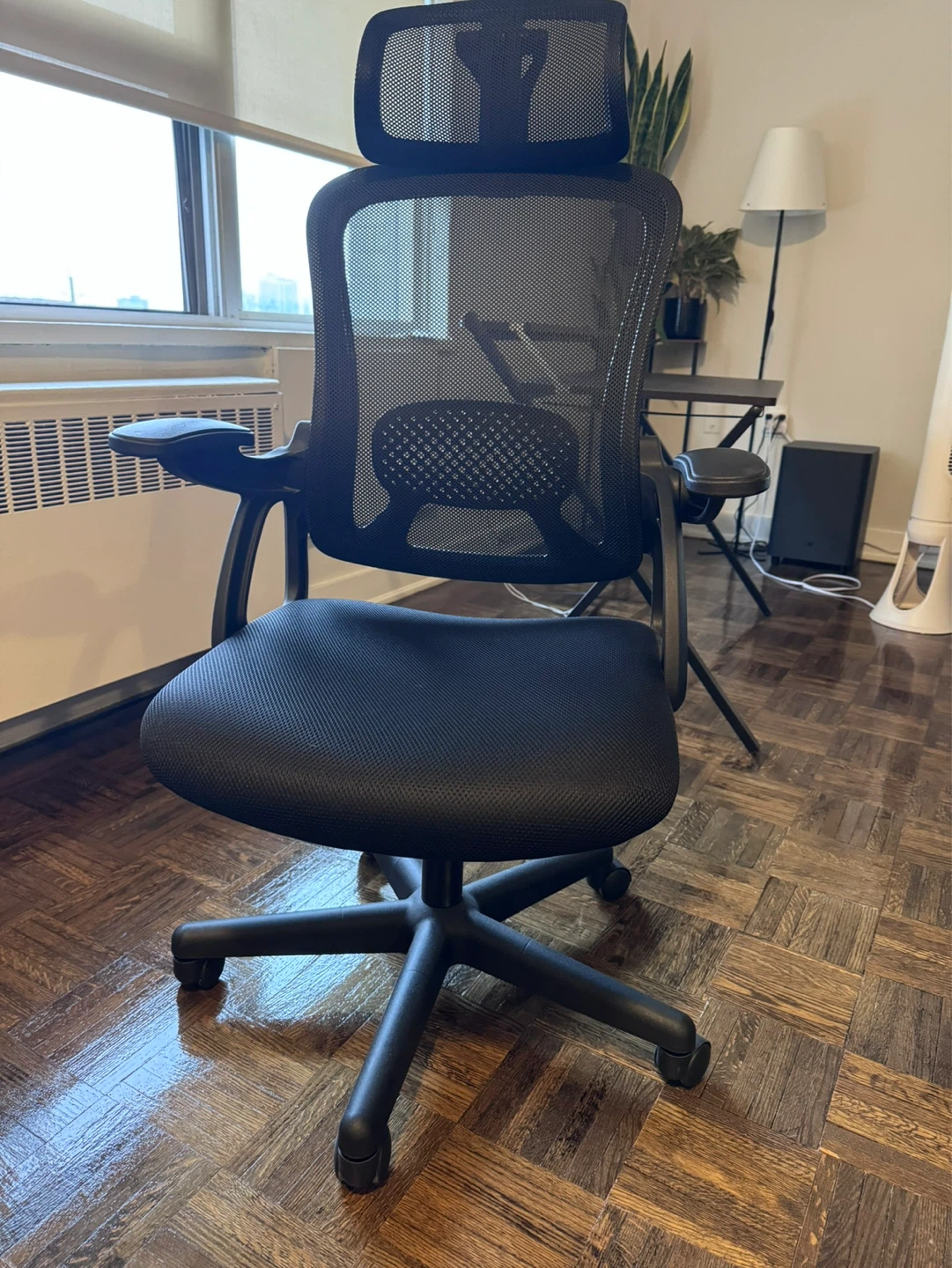 Black Mesh Ergonomic Office Chair with Headrest - photo 4