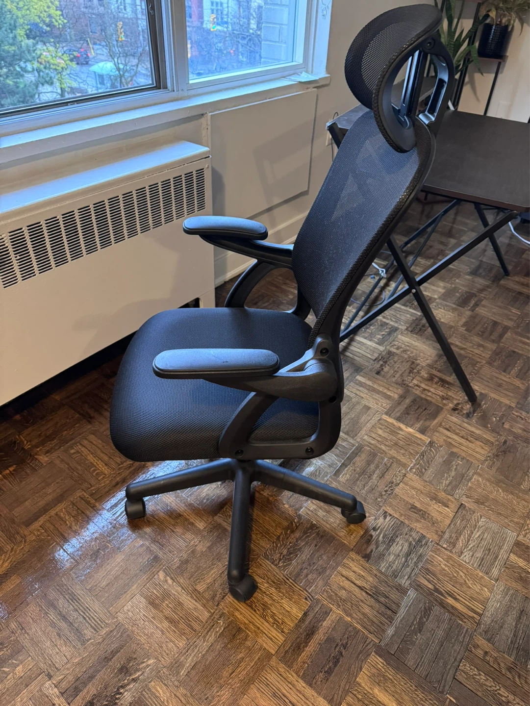 Black Mesh Ergonomic Office Chair with Headrest - photo 5