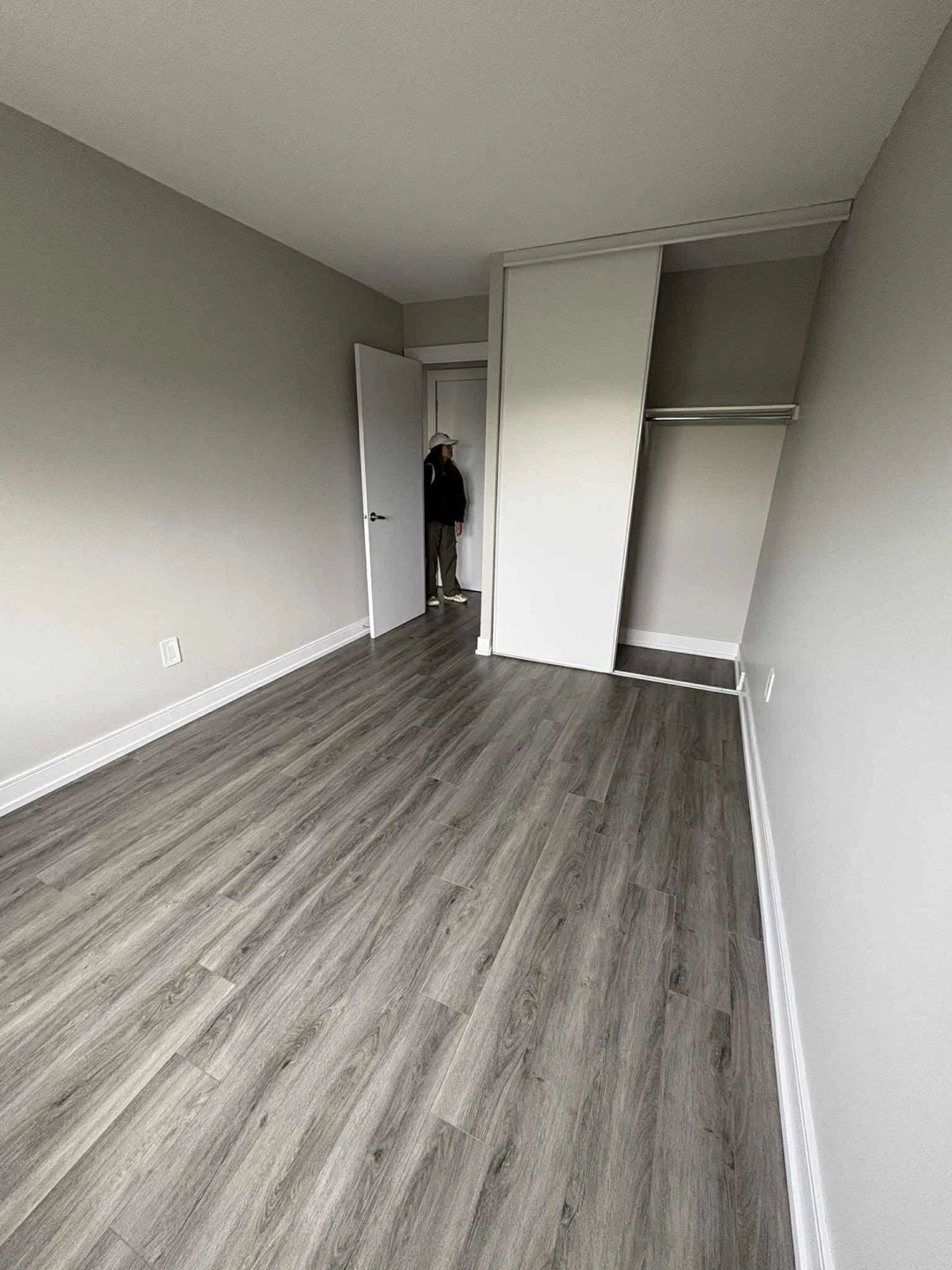 📣 ROOM FOR RENT – SHORT TERM ONLY (Filipino-Female Preferred) 🇵🇭
