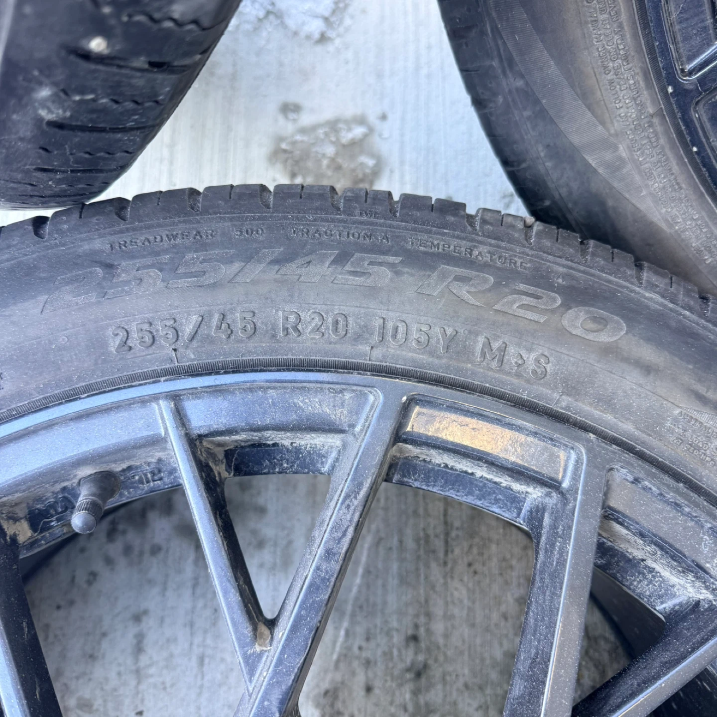 255/45 R20 Tires and Rims