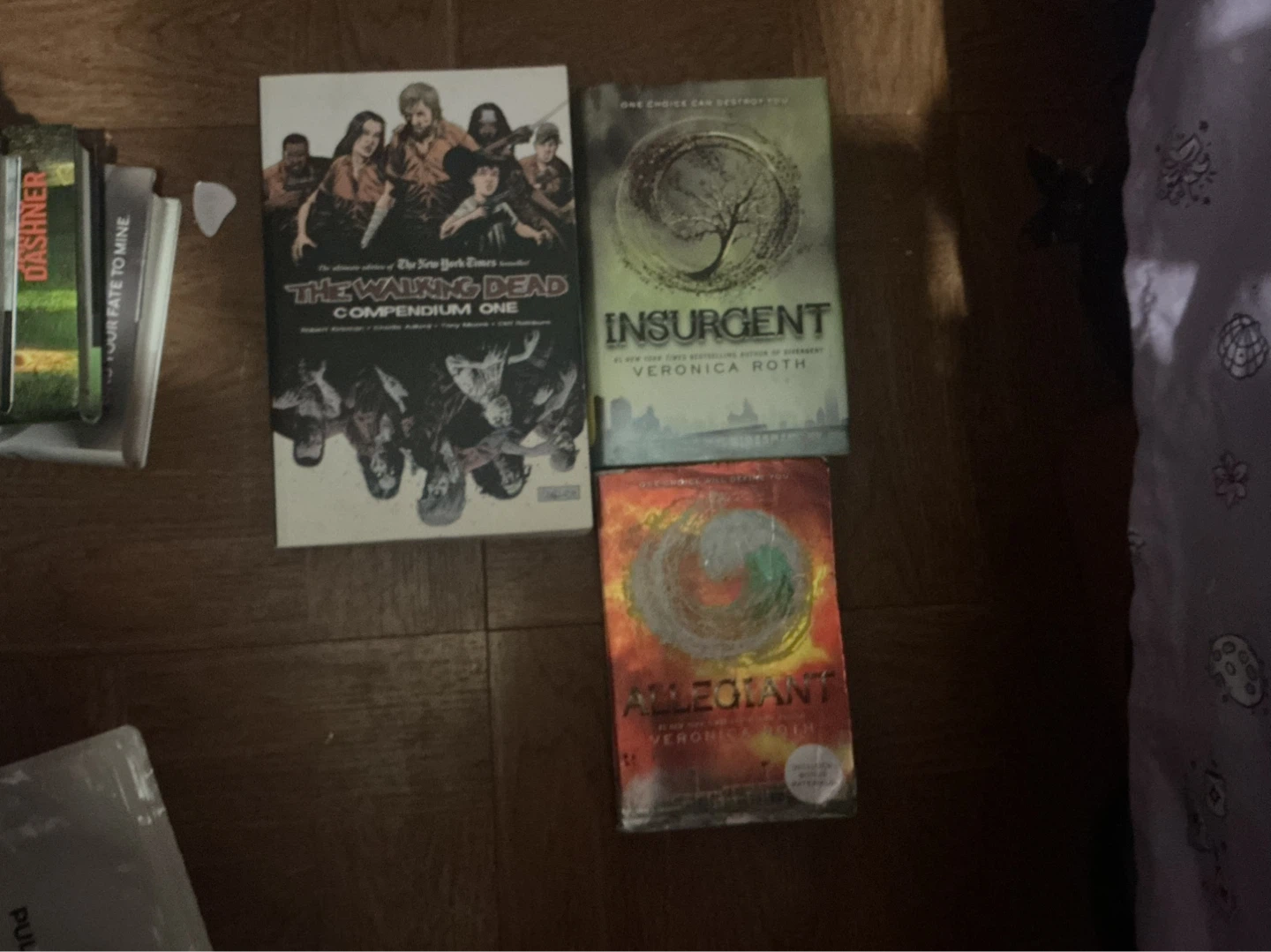 The Walking Dead Compendium One, Insurgent, Allegiant Books