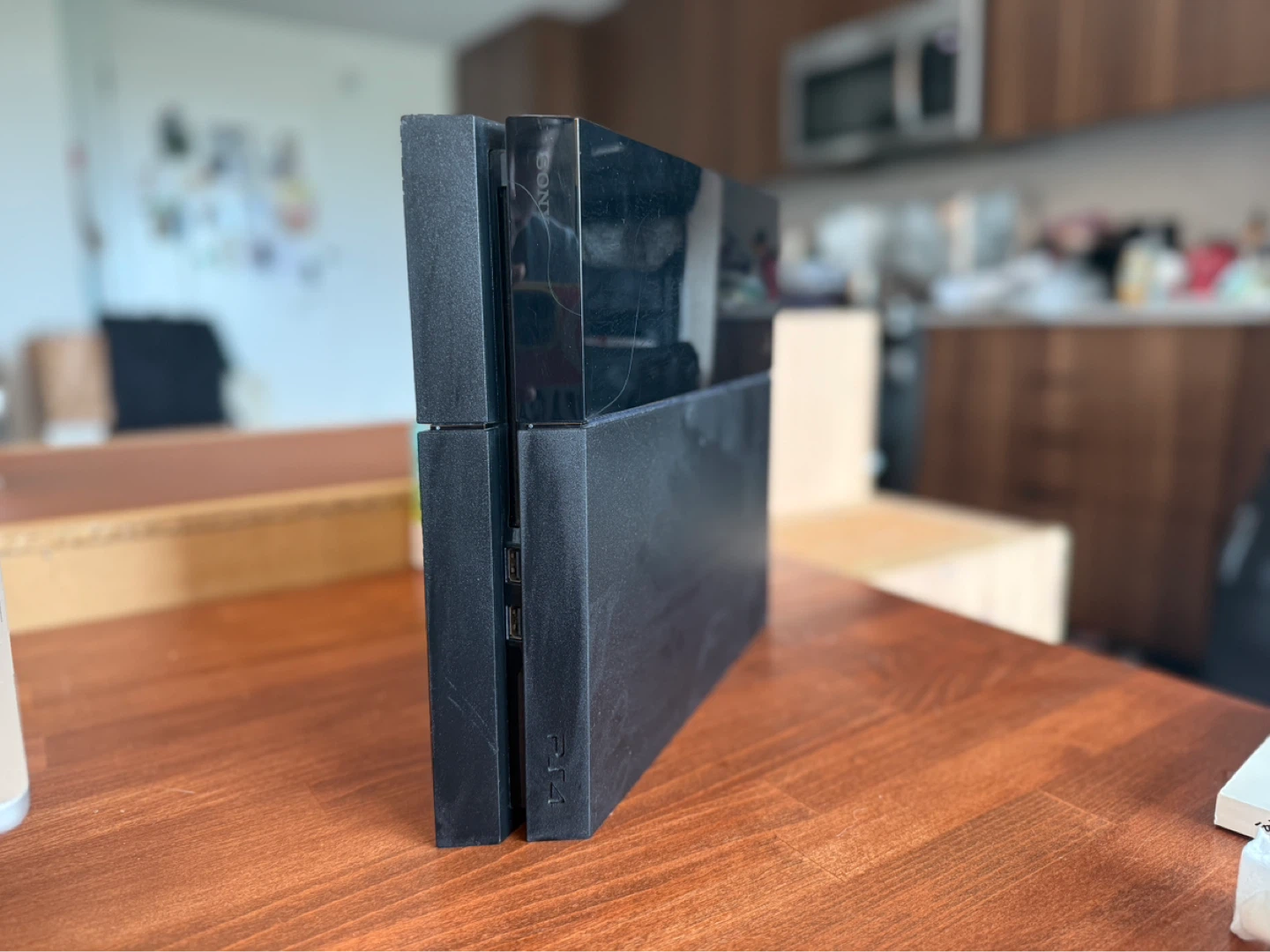 Sony PlayStation 4 (PS4) Console