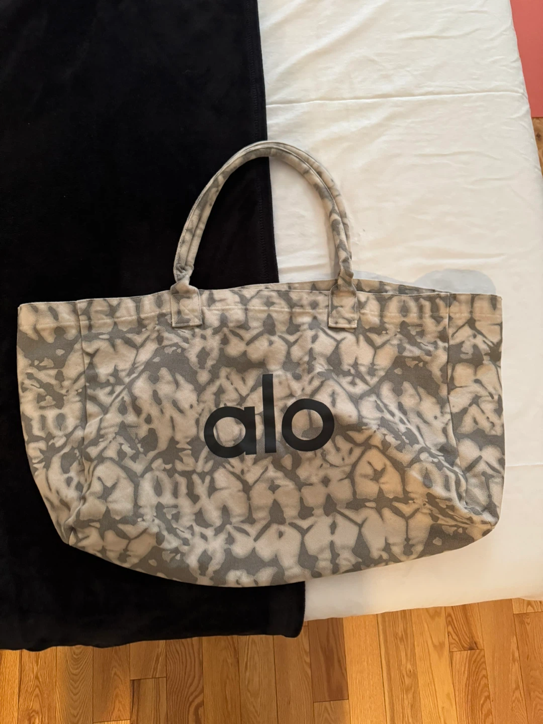 Alo Tote Bag - photo 2