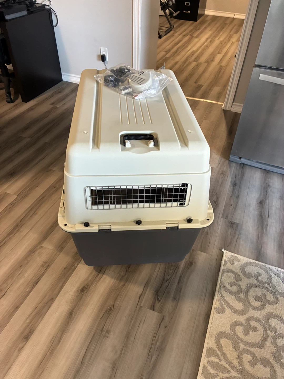 Pet Travel Carrier Crate 39" x 26" x 29.5" - photo 2