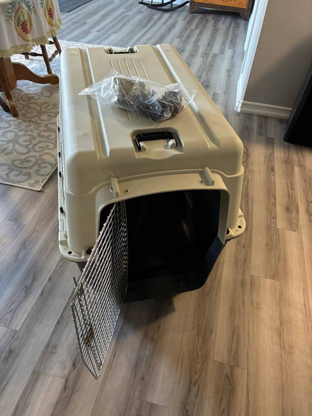 Pet Travel Carrier Crate 39" x 26" x 29.5" - photo 4