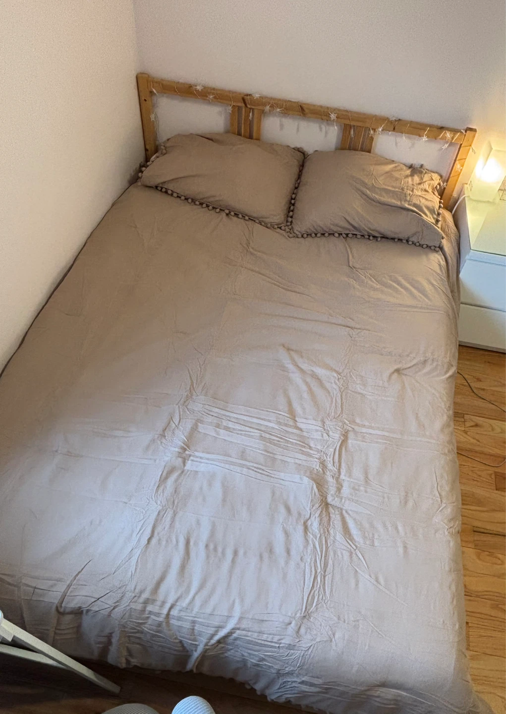 Full Size Comforter and 2 Pillowcases Set in Taupe