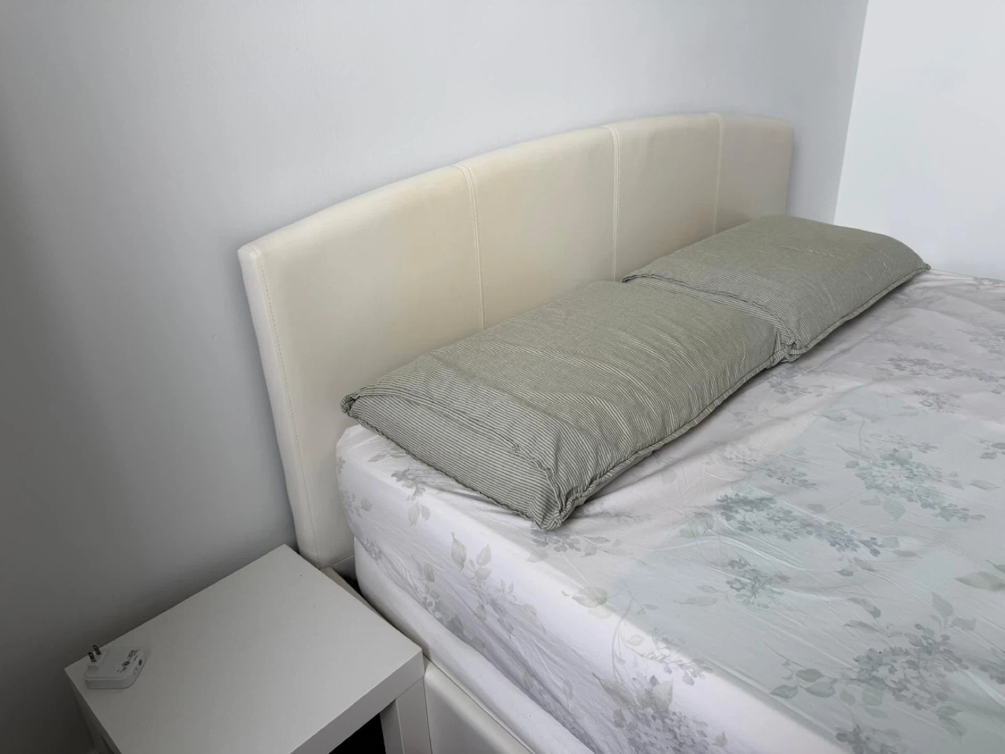 Cream Faux Leather Queen Bed Frame with Headboard - photo 2