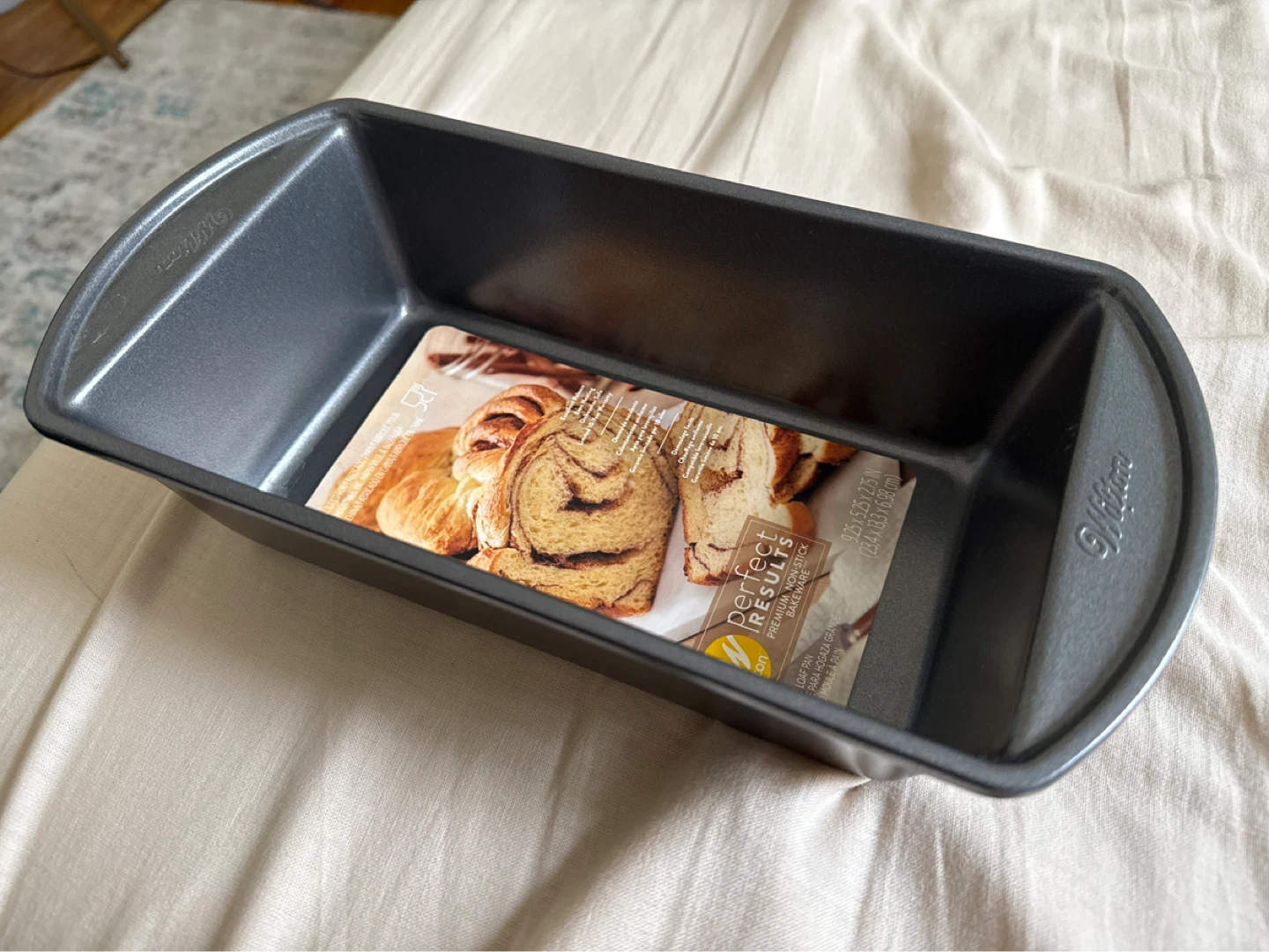 Wilton Perfect Results Premium Non-Stick Loaf Pan