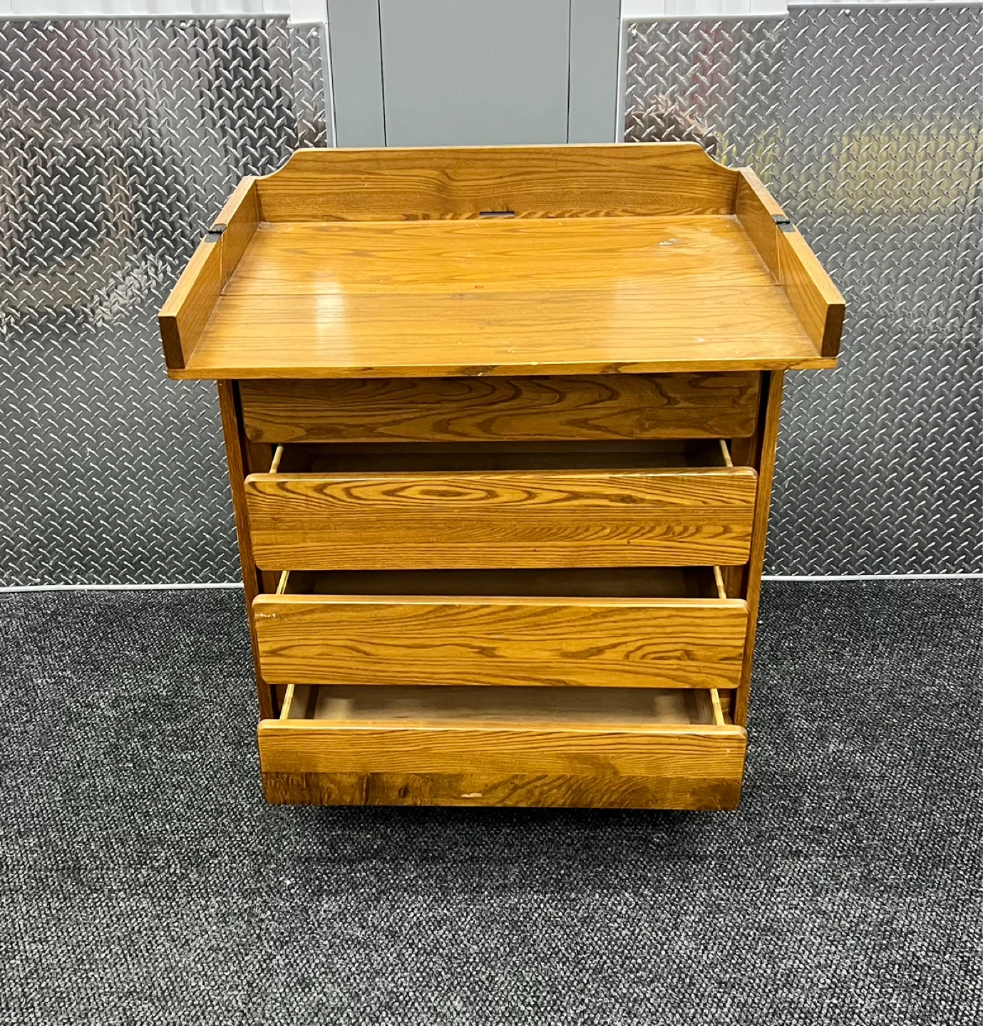 Wooden Flip Top Dresser/Standing Desk-Free Delivery 🚚 NYC & NJ - photo 3