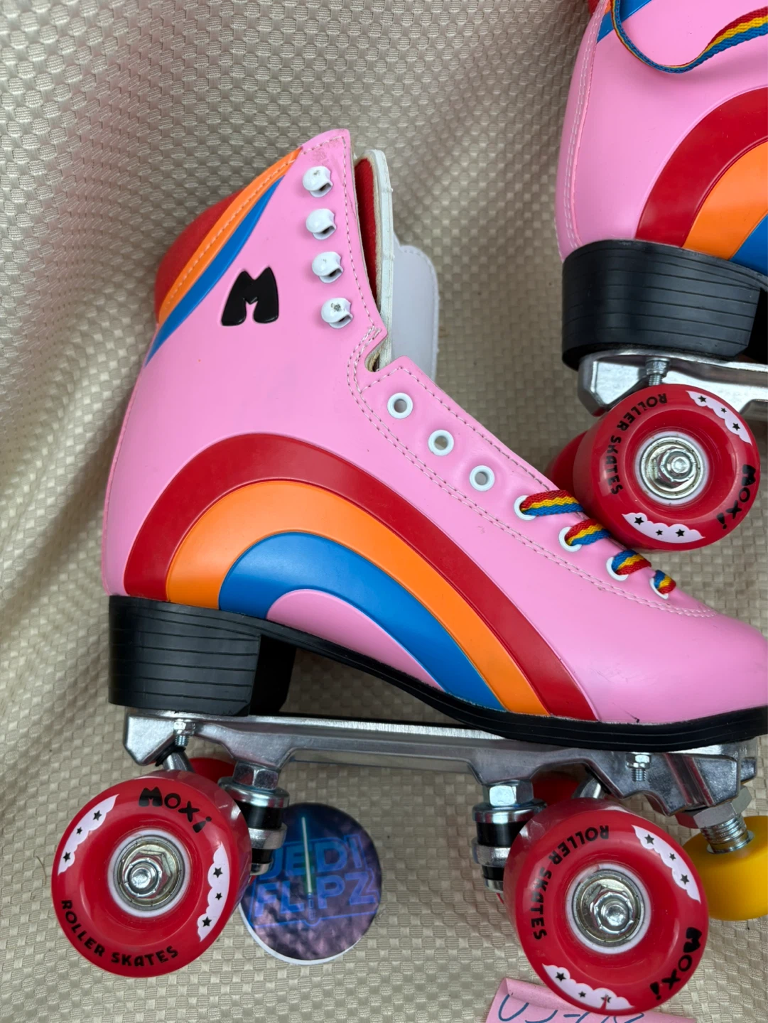 Moxi Rainbow Rider Roller Skates size 6 - photo 3