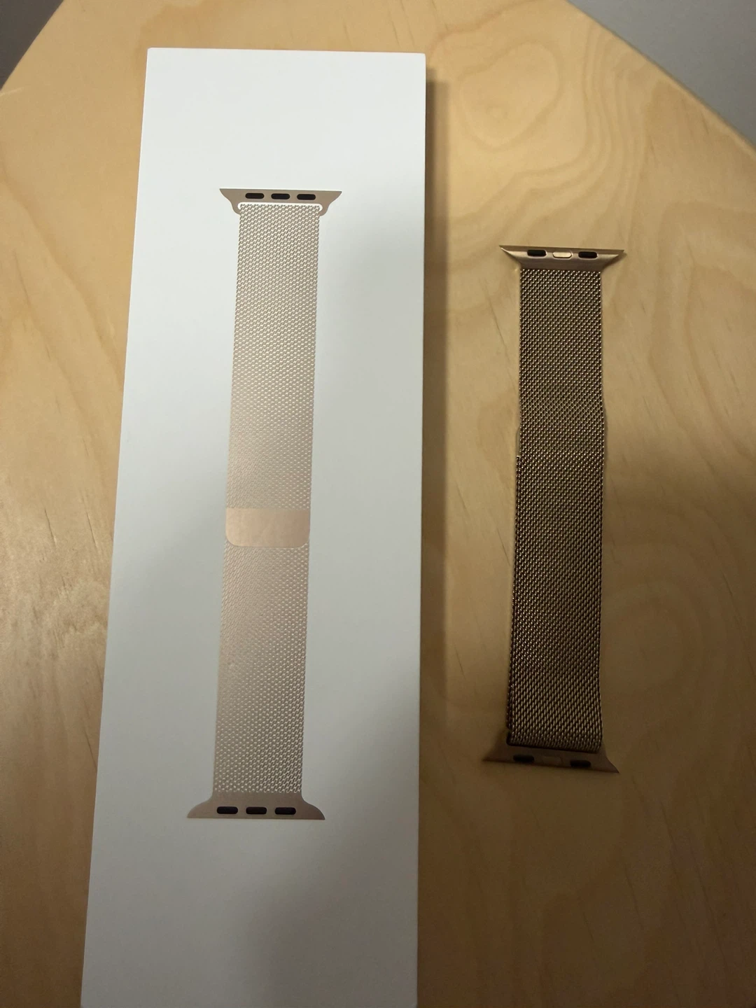Apple Watch Milanese Loop Band – 46mm – Gold – S/M - photo 2