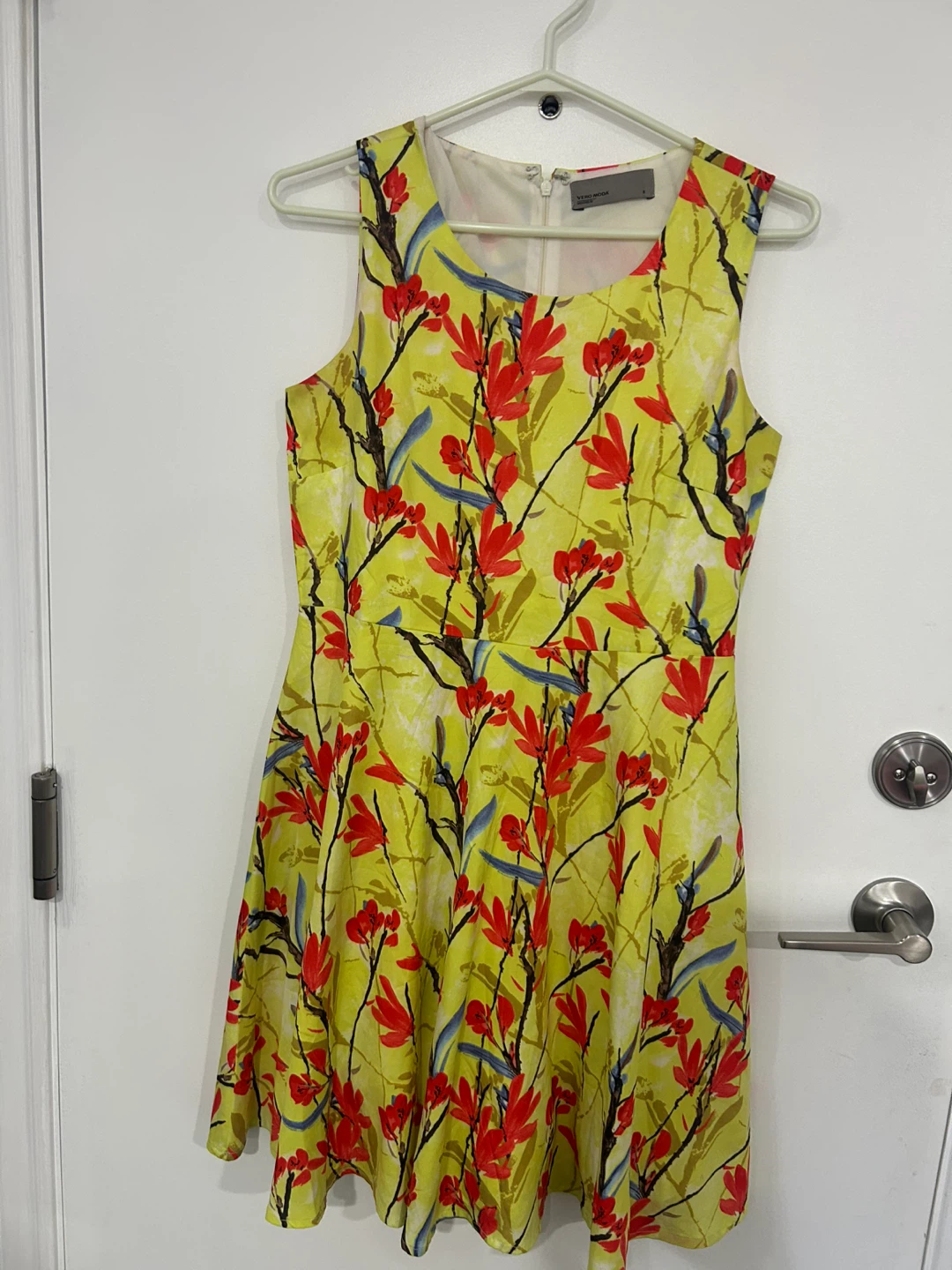 Dresses $5 size M