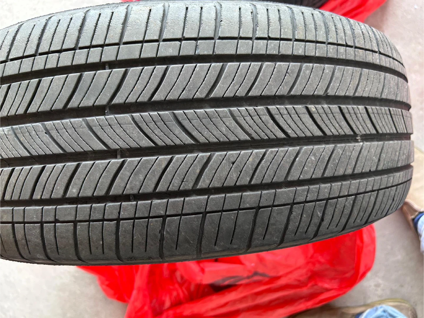 Set of 4 Nissan Alloy Wheels and Tires P215/50R17 - photo 5