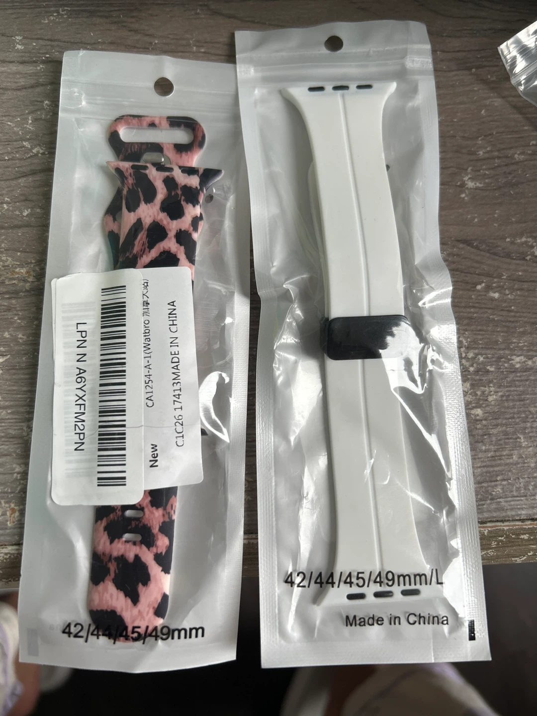 Apple Watch Bands - Leopard Print & White (42/44/45/49mm)