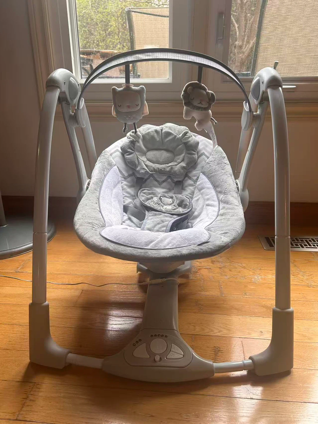 Ingenuity Baby auto Swing with music