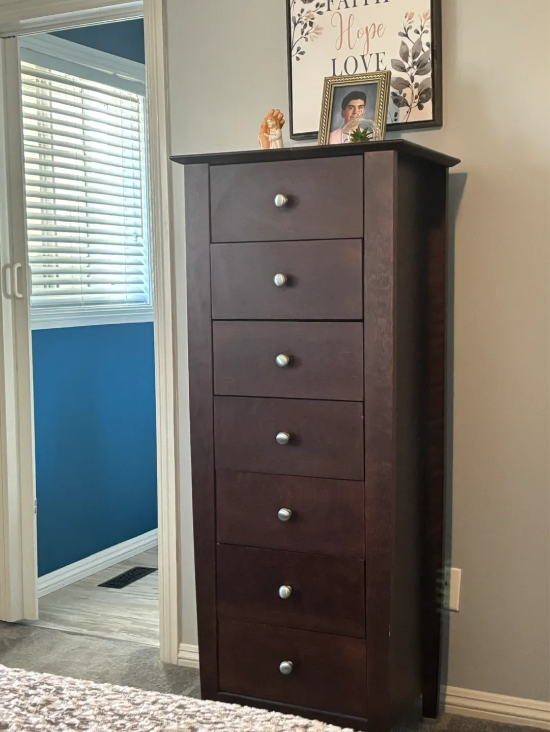 Queen size Bed Frame, 2 night stands, dresser and highboy - photo 2