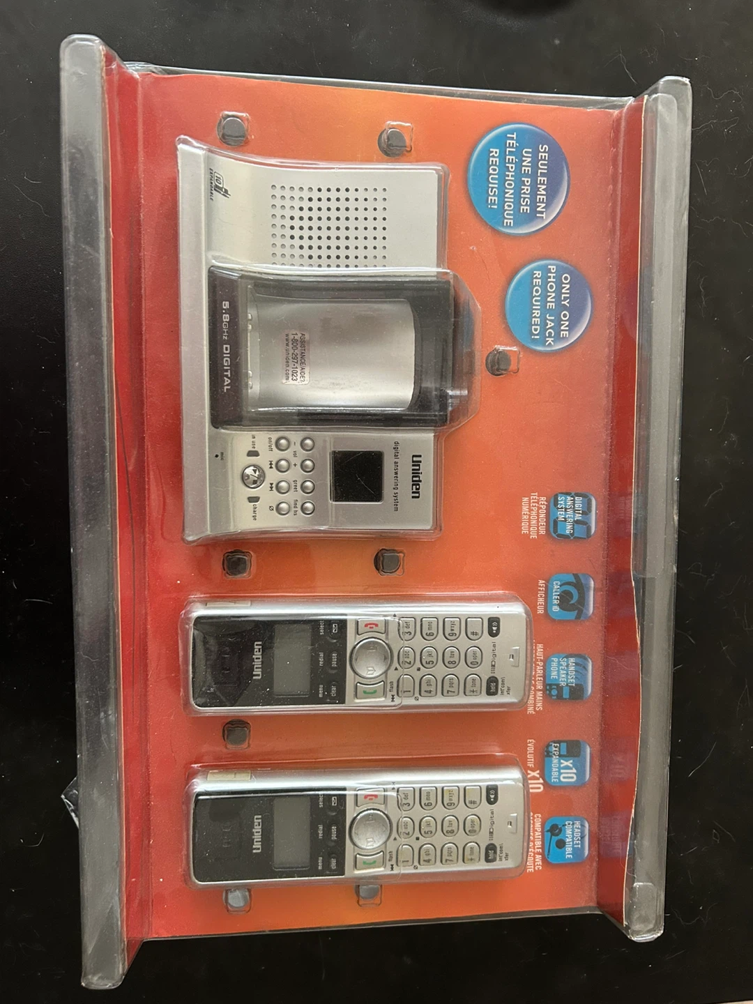 Uniden Digital Cordless Phone with 2 Handsets