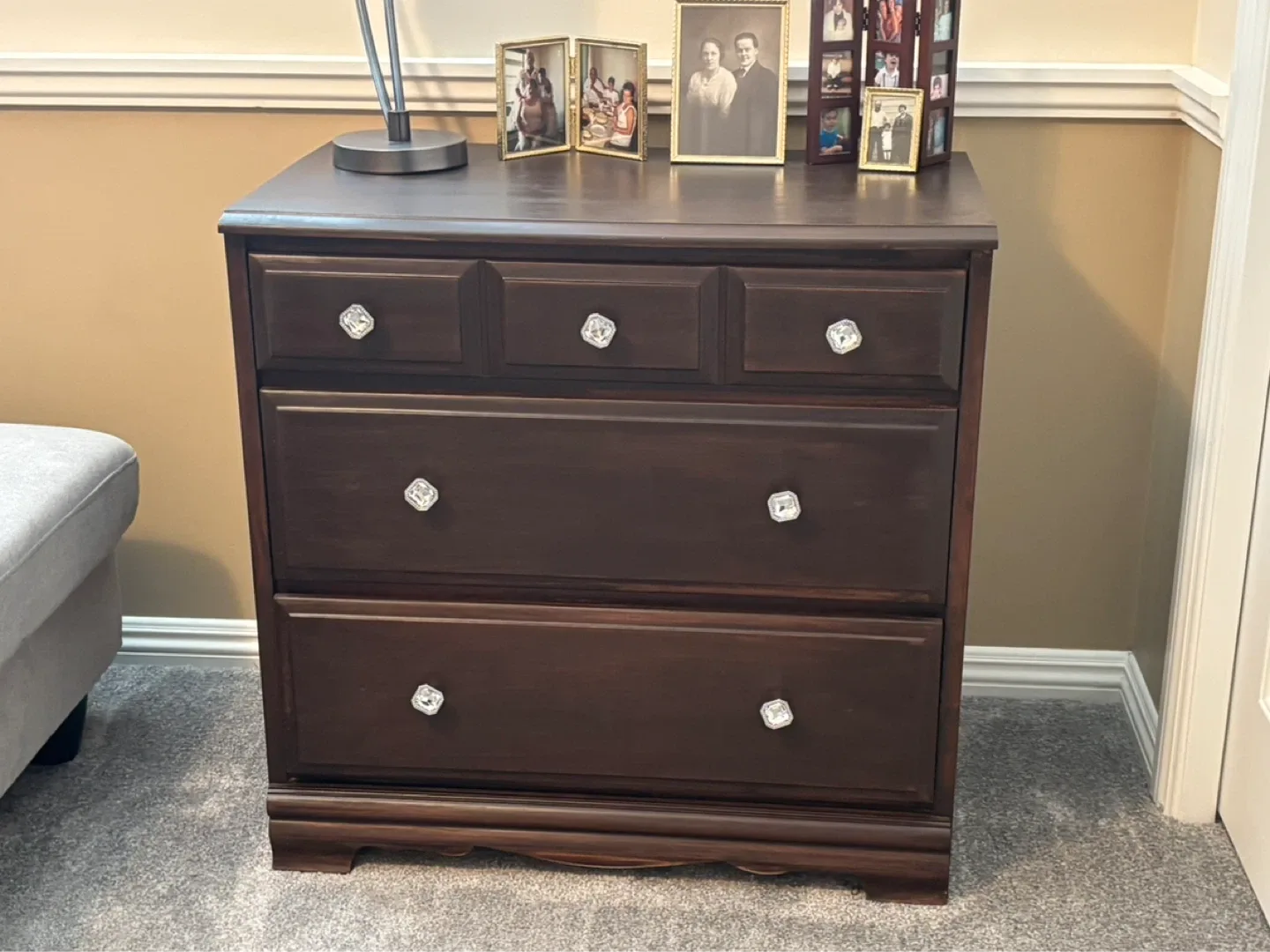Dark Brown 5-Drawer Dresser with Crystal Knobs
