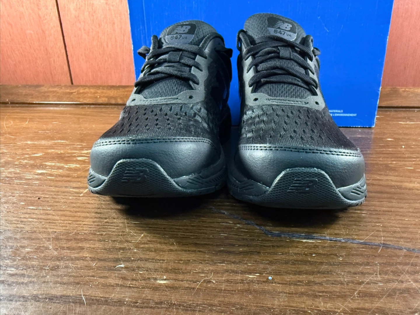 New Balance 847v4 Triple Black Women’s Casual Sneakers Sz US 7,5 - photo 4