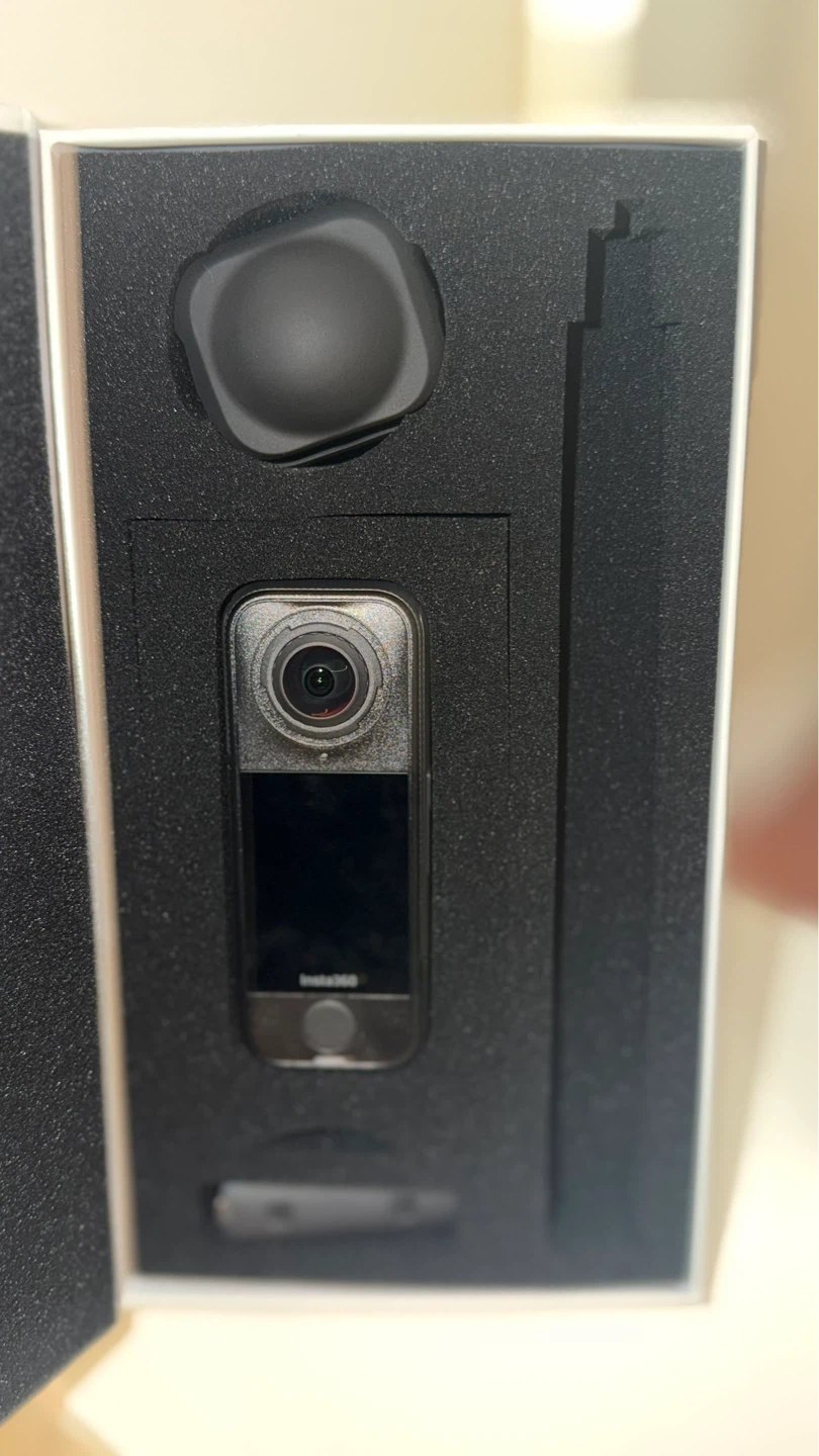 Insta360 X4 Air 8K 360 Camera Starter Bundle - photo 2