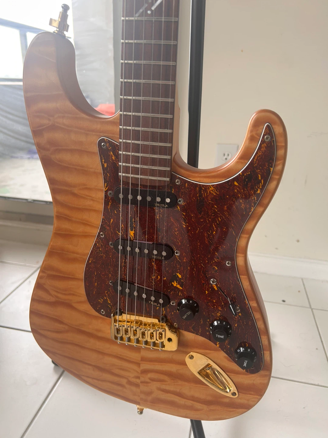 Dots on Neck Electric Guitar - Natural Flame Top - photo 5