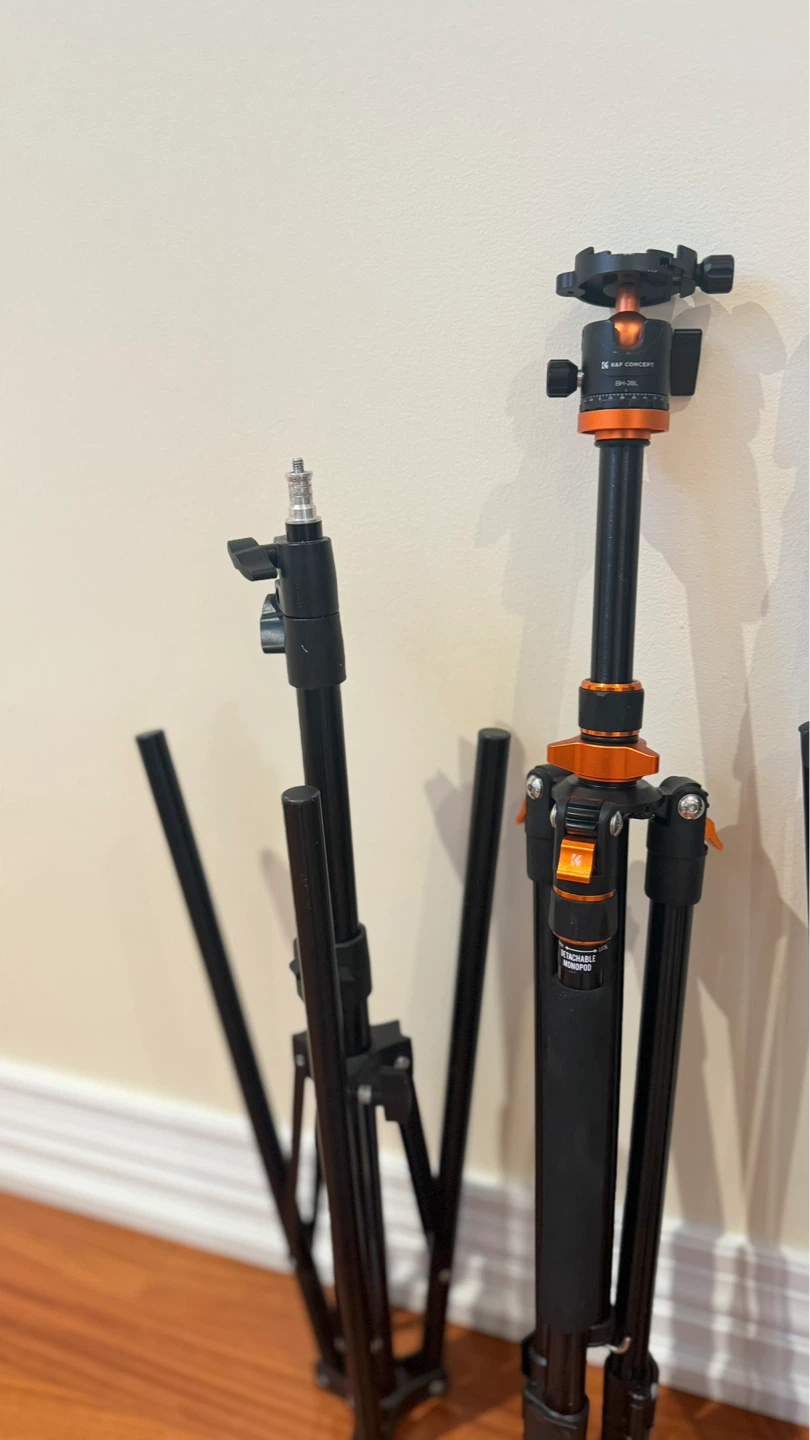 Neewer and K&F Concept Tripods - photo 2
