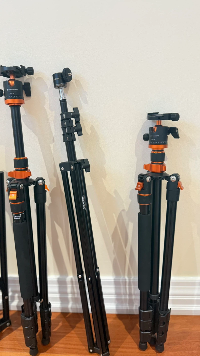 Neewer and K&F Concept Tripods - photo 3