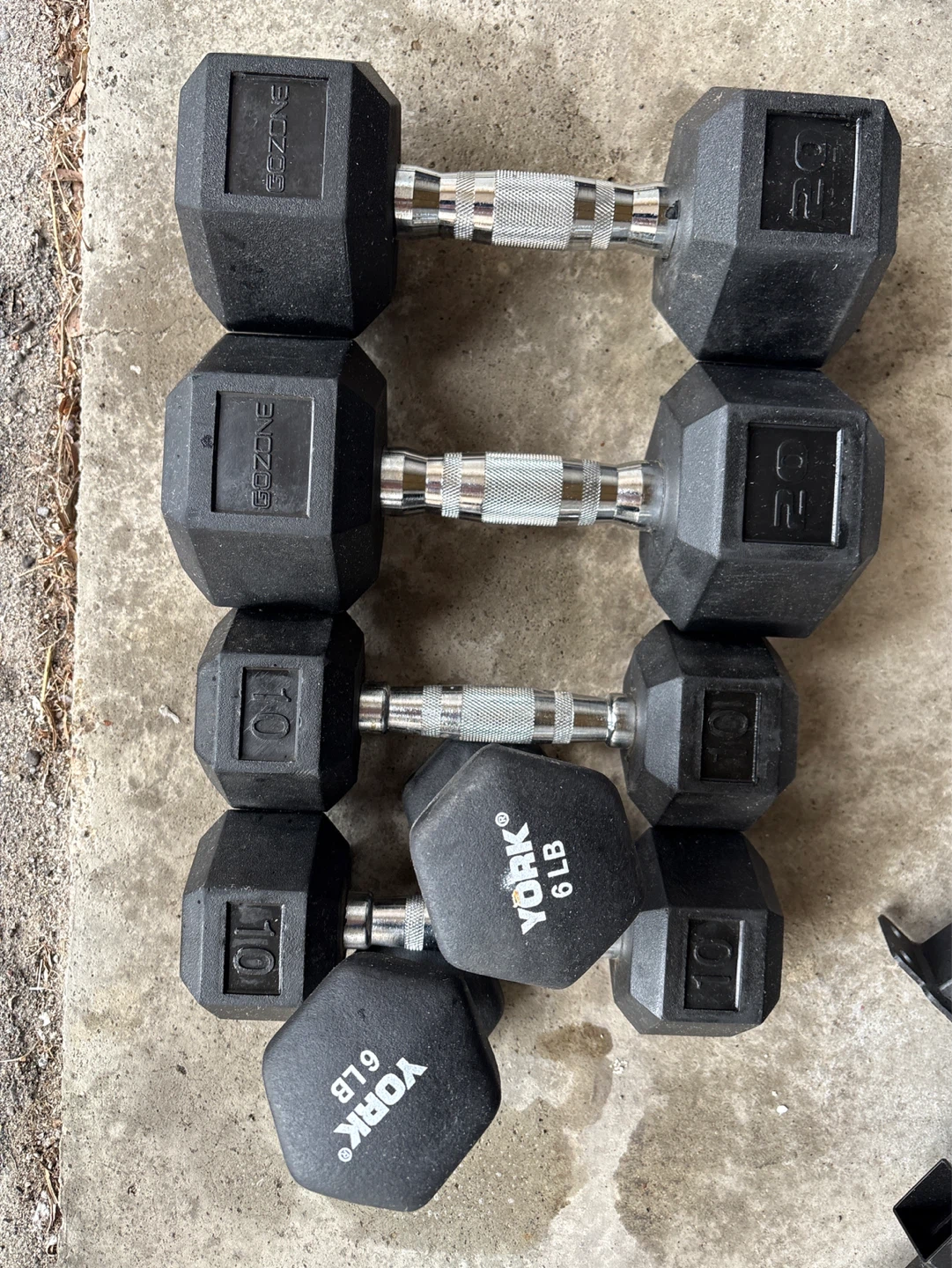 Dumbbell Set and 40 lbs barbell rod - photo 2