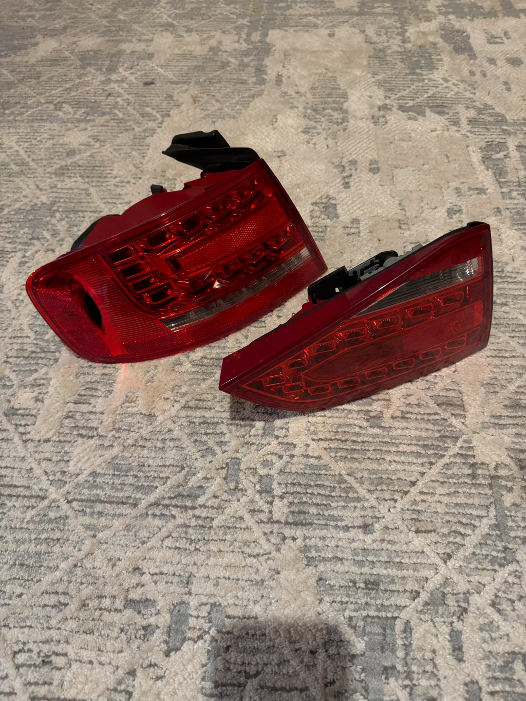 Audi A4 B8 OEM LED Tail Lights Full Set – Never Installed | $120 - photo 2