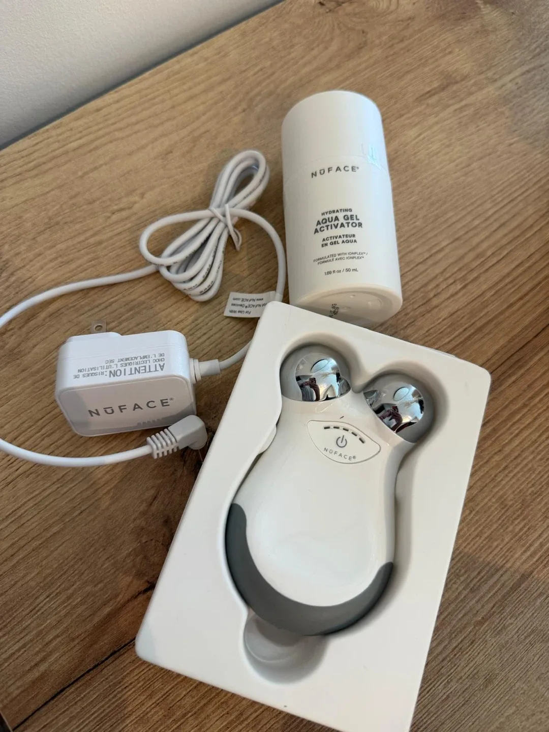 NuFace Trinity Facial Toning Device with Aqua Gel Activator - photo 2