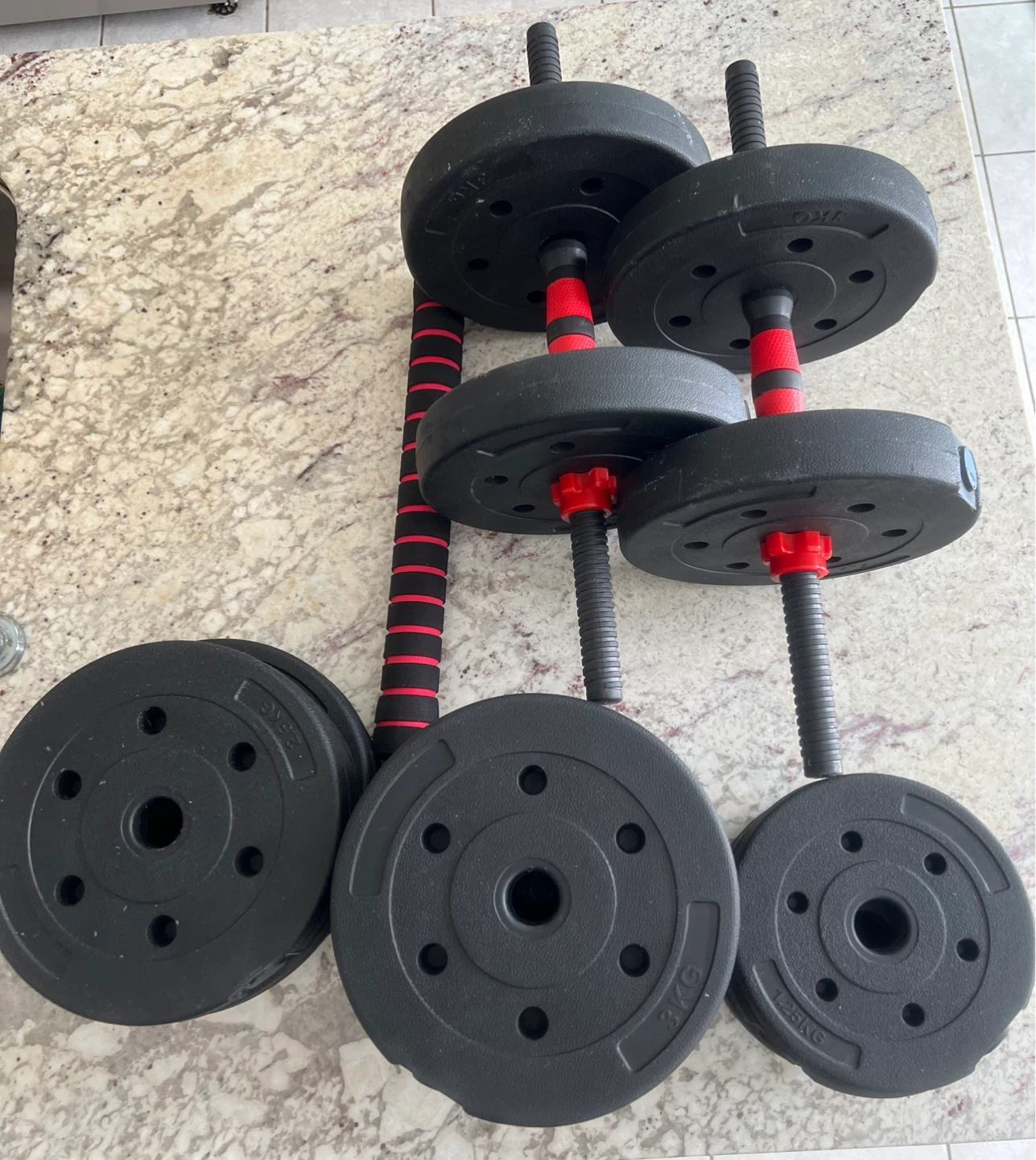 Adjustable Dumbbell Set with Weight Plates