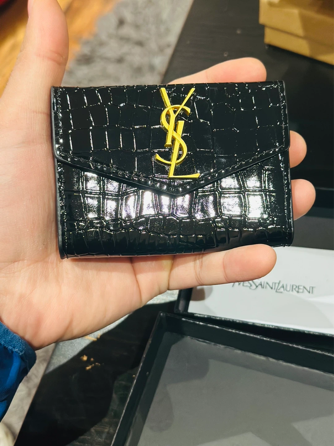 Yves Saint Laurent Black Patent Crocodile Card Holder - photo 2
