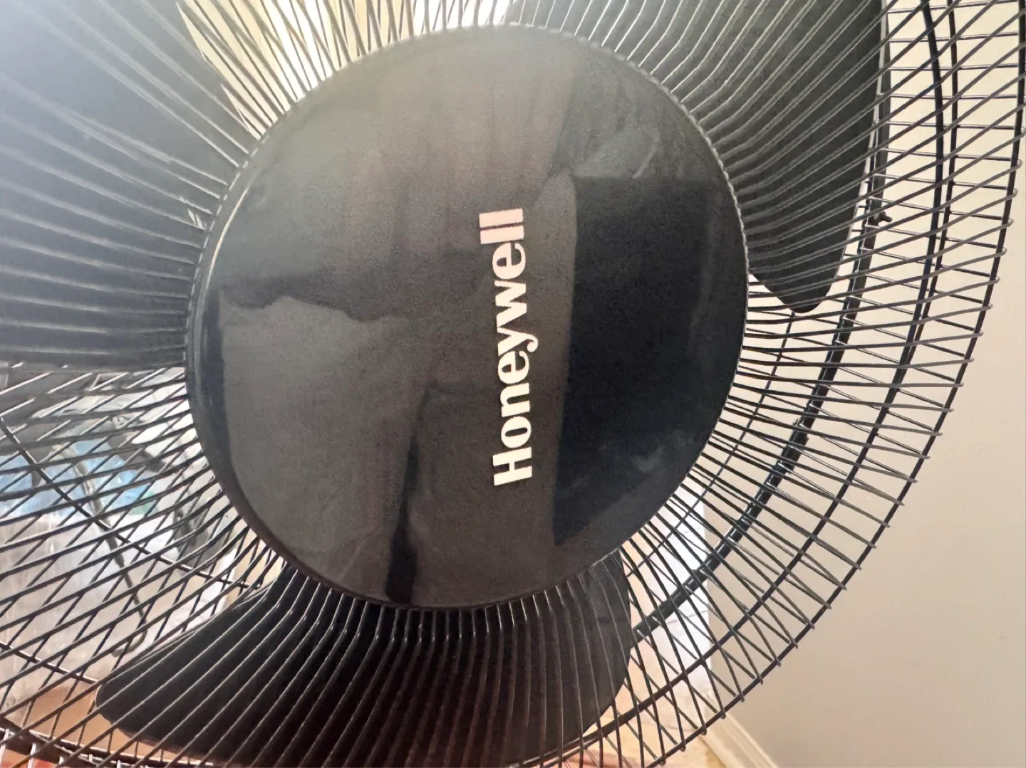 Honeywell QuietSet Oscillating Tower Fan - photo 3