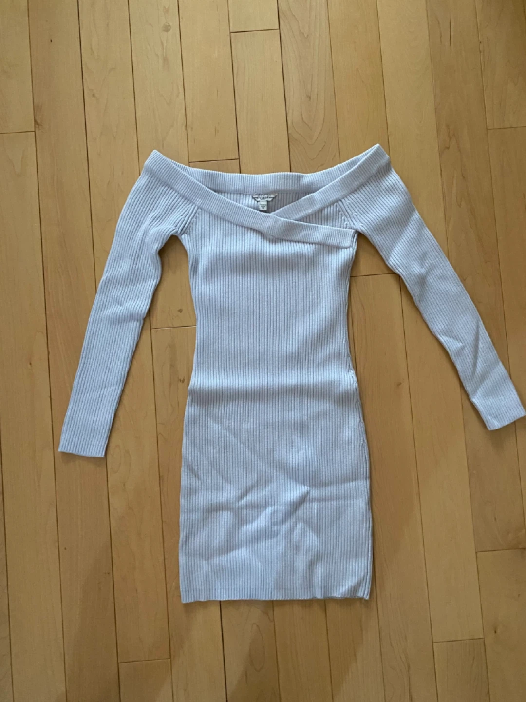 GUESS Ribbed Off-the-Shoulder Dress XS