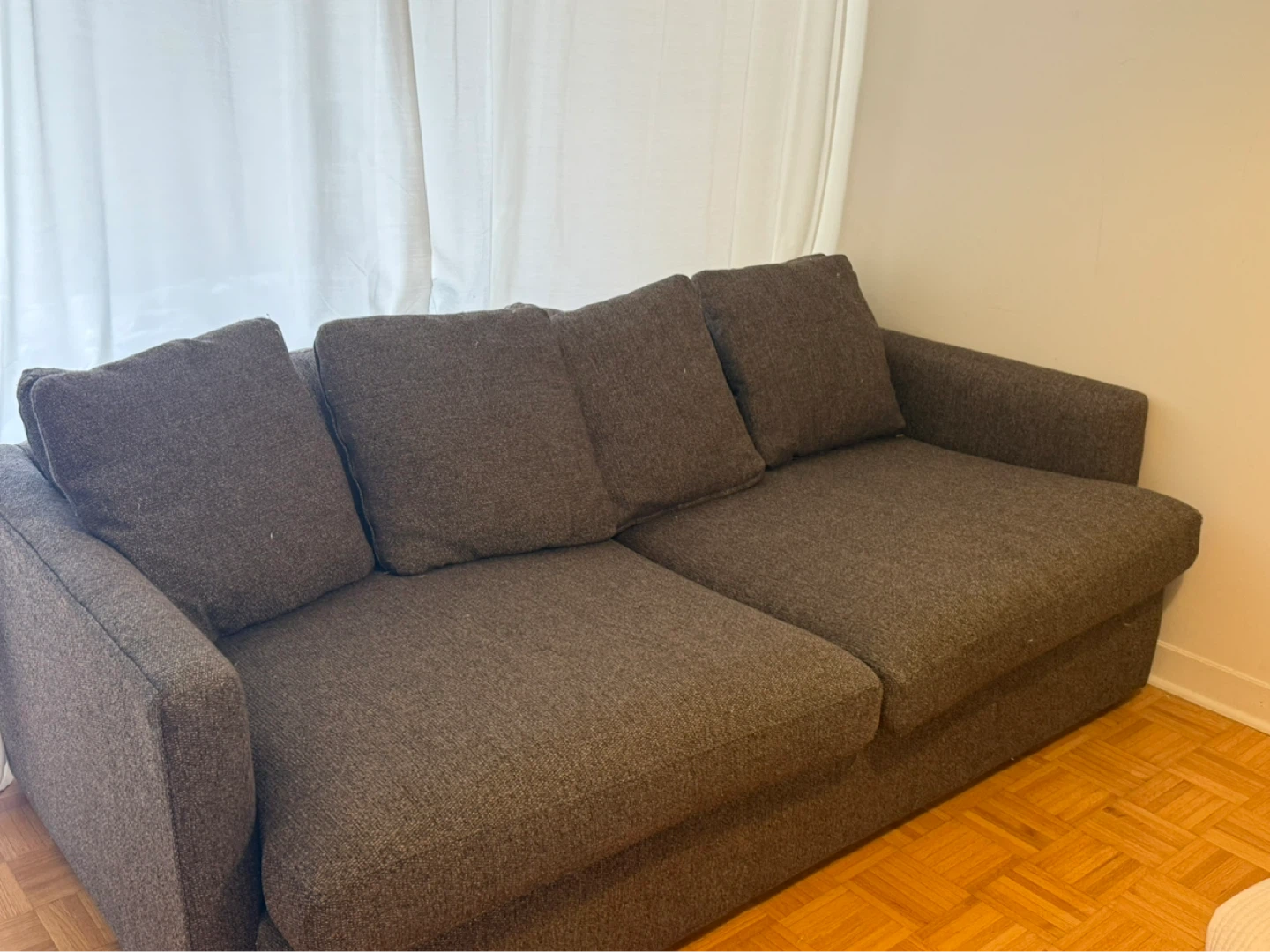 🛋️ Crate & Barrel Lounge Deep 83" Sofa - photo 3