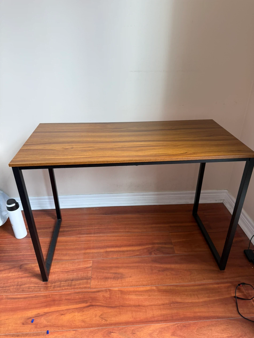 Simple Wooden Top Desk with Black Metal Frame